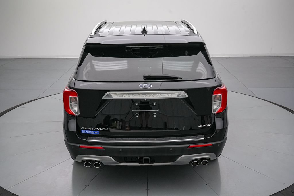 Certified 2024 Ford Explorer Platinum w/ Technology Package AWD/4WD image 5