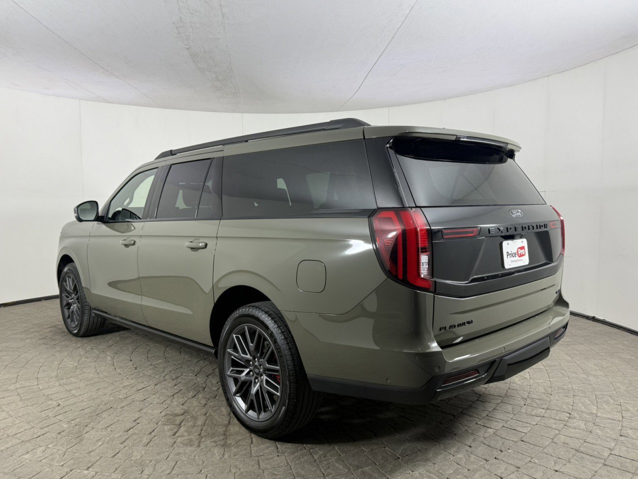 Certified 2025 Ford Expedition Max Platinum w/ Stealth Performance Package image 2