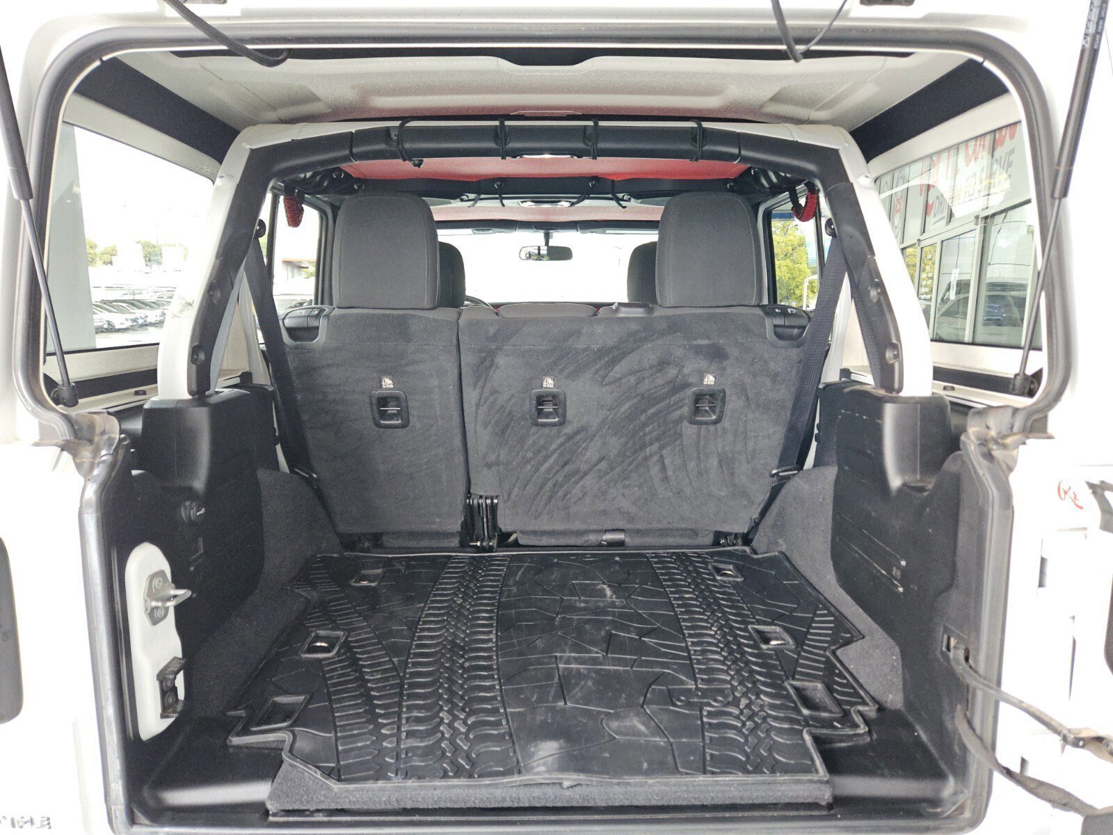 Used 2021 Jeep Wrangler Unlimited Rubicon w/ Xtreme Recon 35" Tire Package image 27