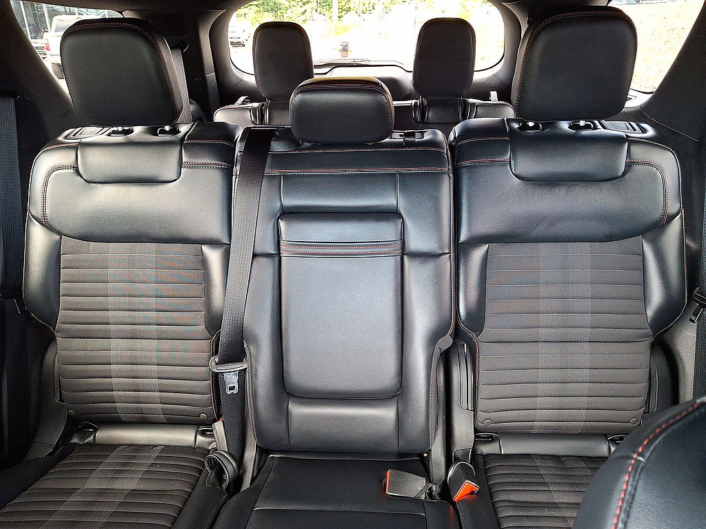 Certified 2025 Ford Explorer ST-Line w/ ST-Line Street Pack AWD/4WD image 13