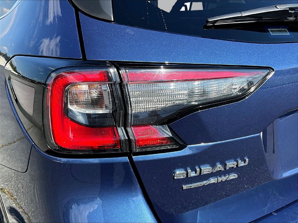 Used 2021 Subaru Outback Limited AWD/4WD image 27