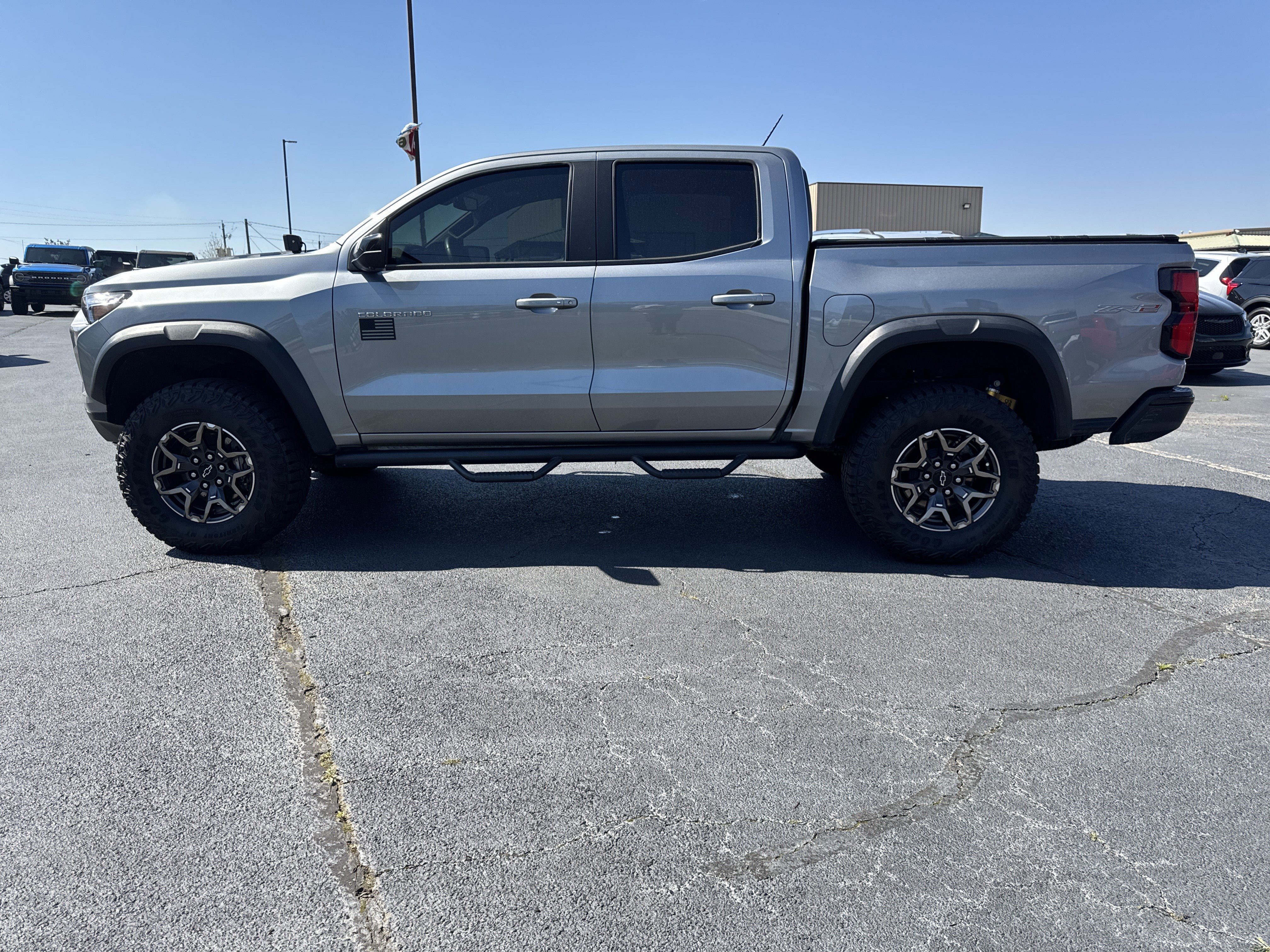 Used 2024 Chevrolet Colorado ZR2 w/ Technology Package image 8