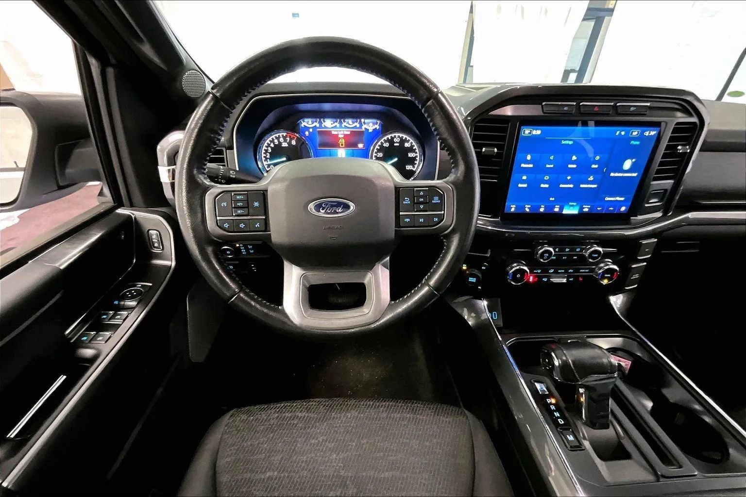 Certified 2022 Ford F150 XLT w/ Equipment Group 302A High image 5