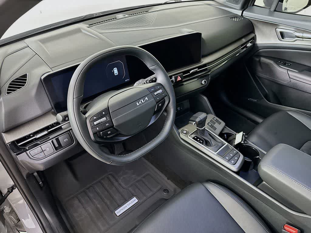 Used 2026 Kia Sportage X-Line w/ X-Line Technology Package AWD/4WD image 2