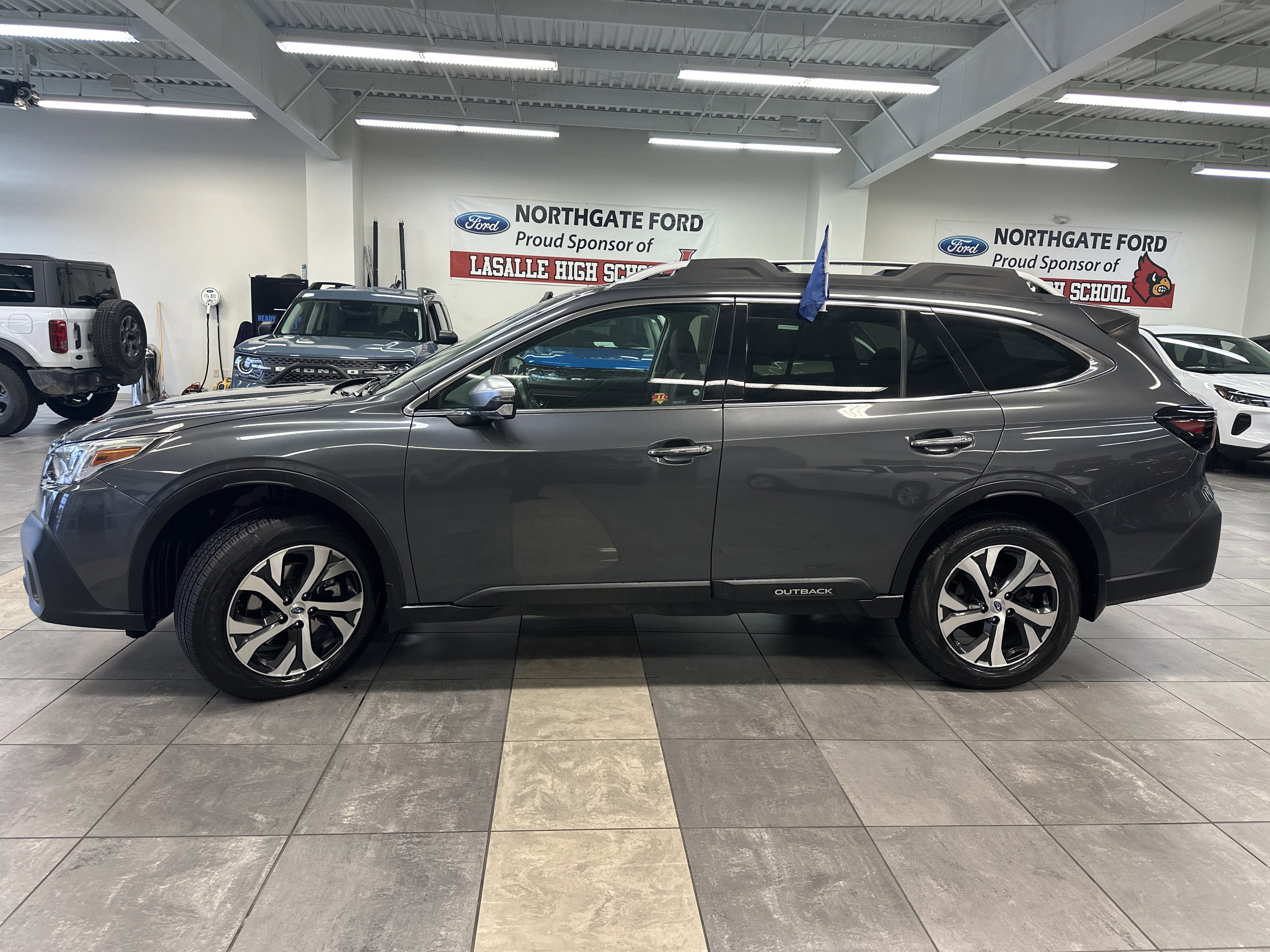 Used 2021 Subaru Outback Touring XT video 2