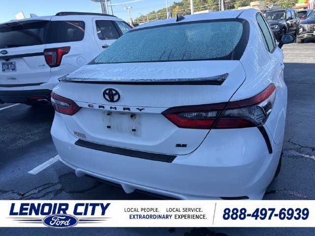 Used 2023 Toyota Camry SE w/ Convenience Package FWD image 3