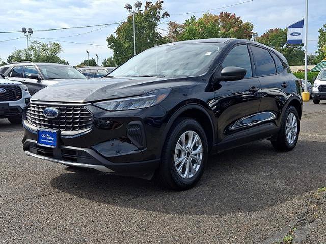 Certified 2025 Ford Escape Active AWD/4WD image 3