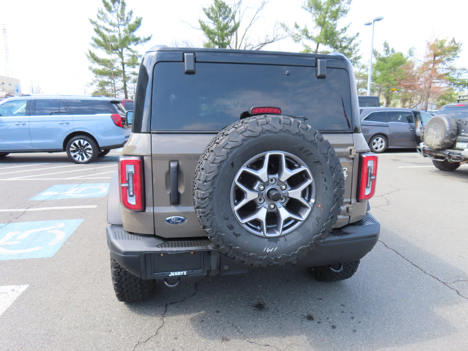 Certified 2025 Ford Bronco Badlands AWD/4WD image 6