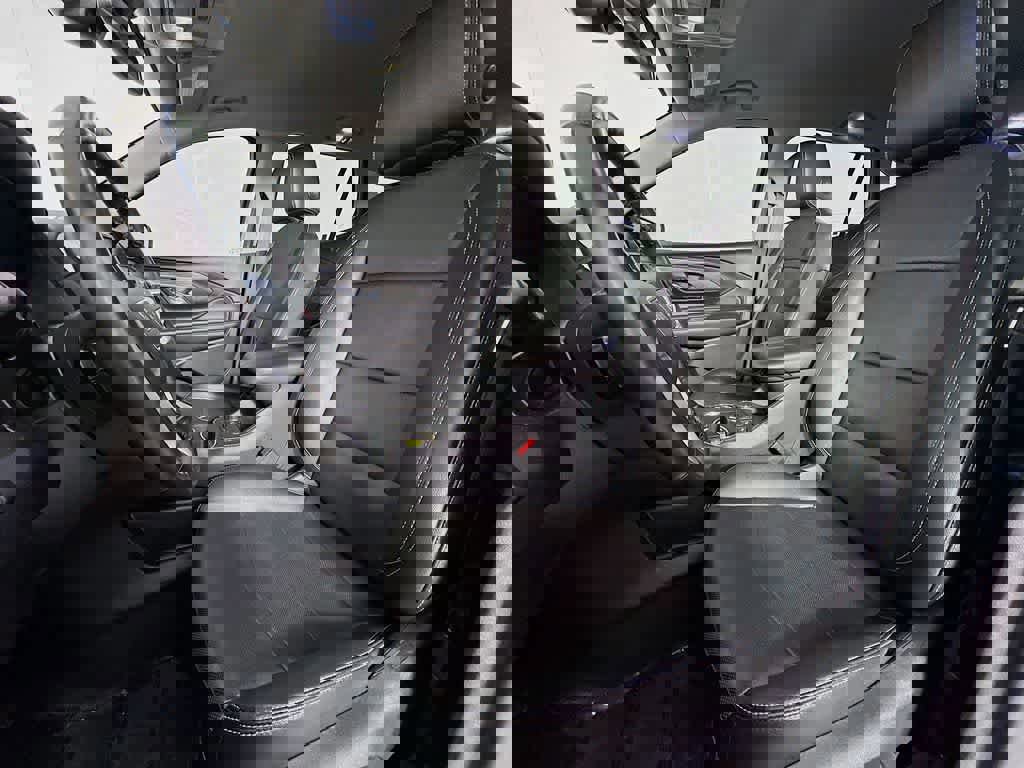 Used 2023 GMC Terrain SLT image 15