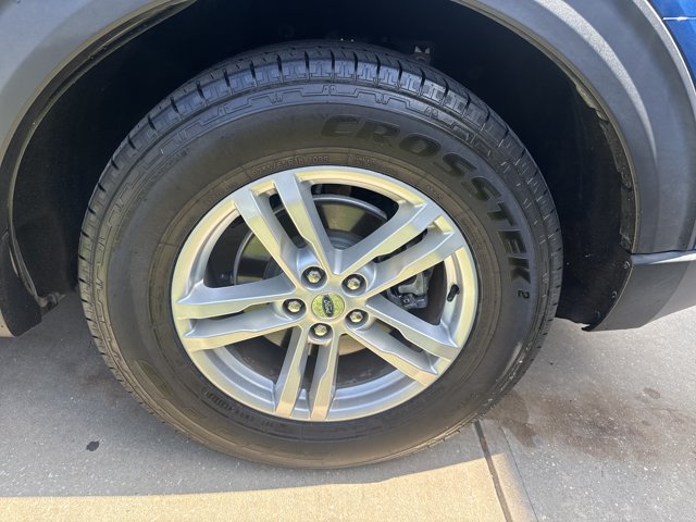 Certified 2021 Ford Explorer XLT RWD image 10