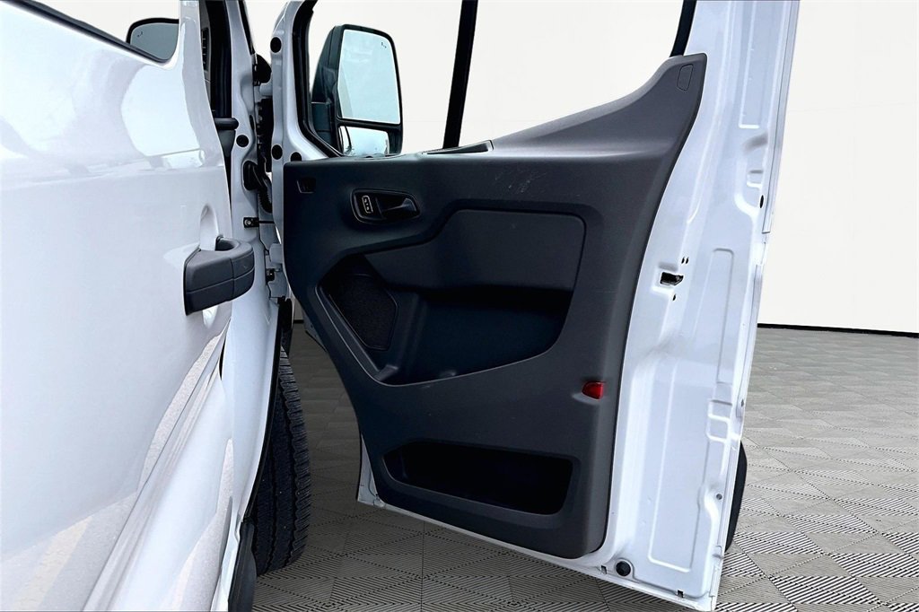Certified 2023 Ford Transit 350 XLT image 24