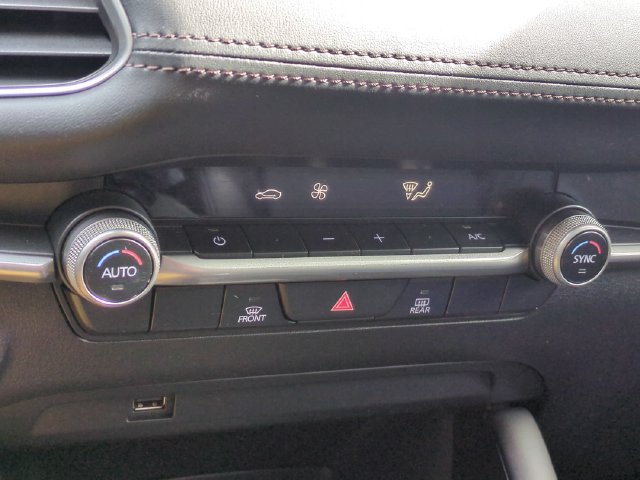 Used 2021 MAZDA MAZDA3 s AWD/4WD image 24