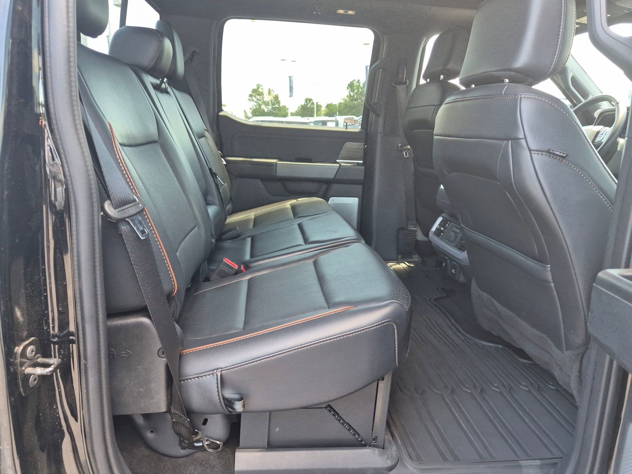Certified 2024 Ford F150 Lariat w/ Equipment Group 502A High AWD/4WD image 32