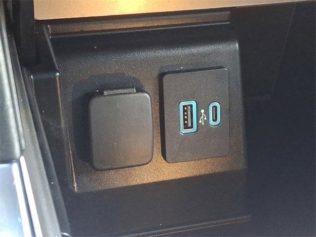 Certified 2020 Ford Explorer XLT w/ Equipment Group 202A image 27