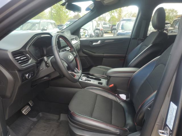 Certified 2024 Ford Escape ST-Line w/ Tech Pack #1 AWD/4WD image 14