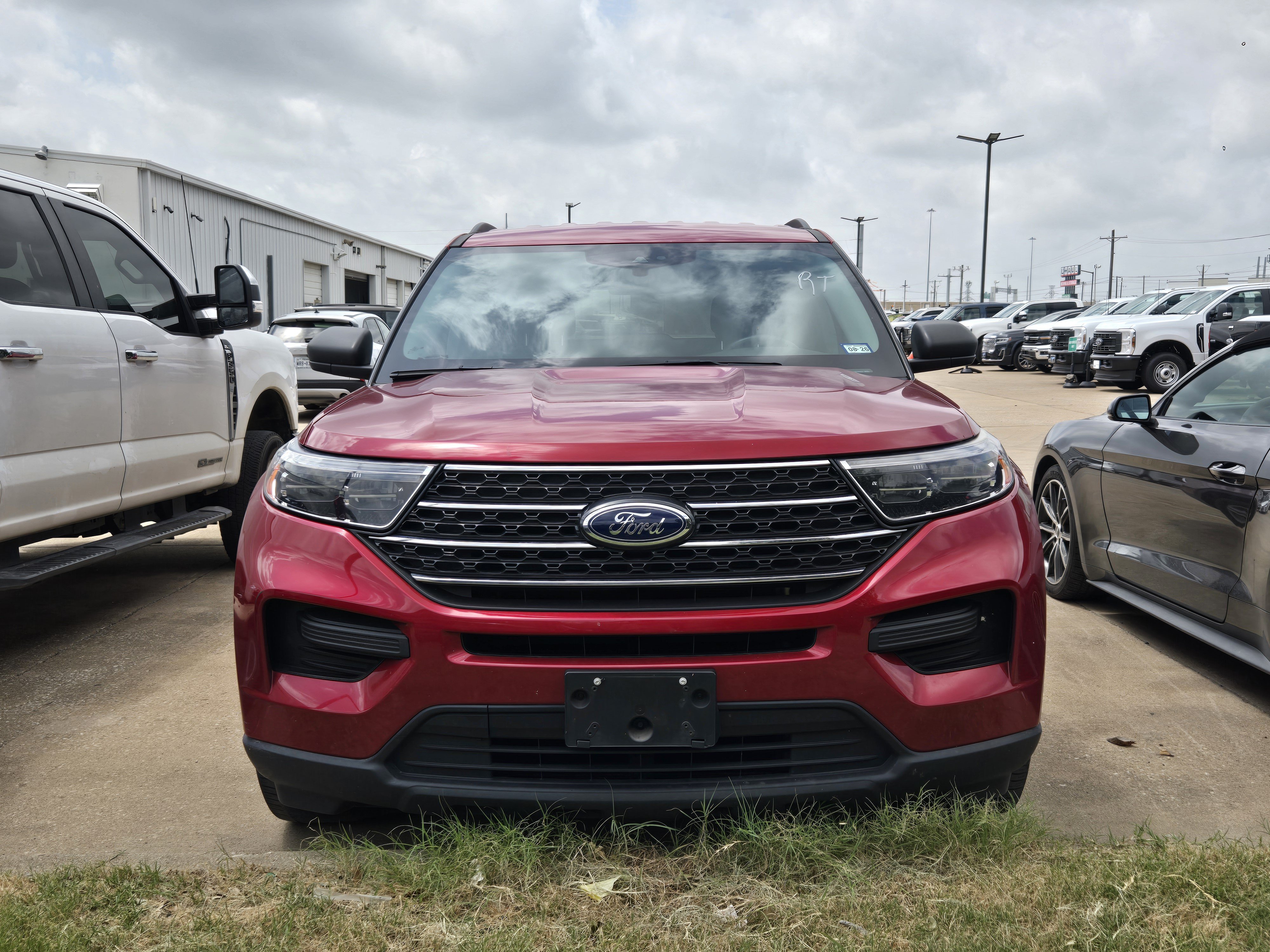 Certified 2023 Ford Explorer XLT RWD image 2