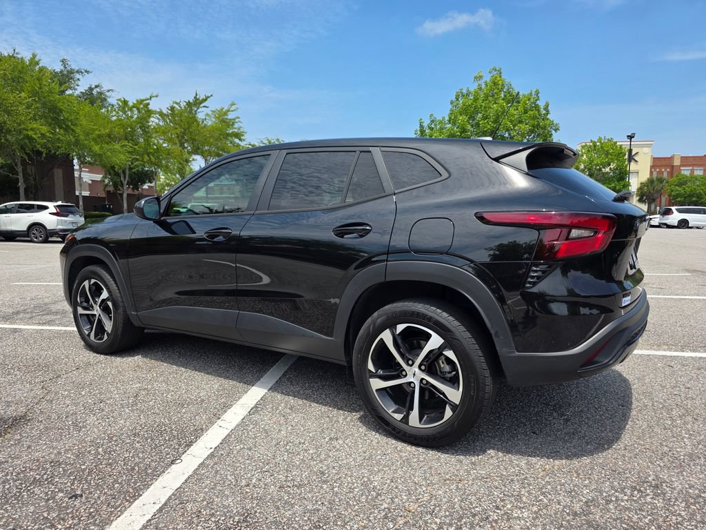 Used 2024 Chevrolet Trax RS FWD image 5