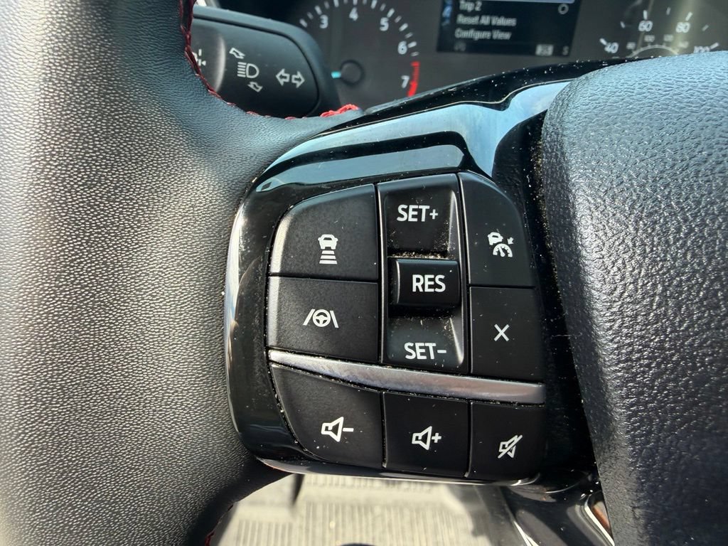 Certified 2022 Ford Escape SEL w/ SEL Stealth AWD Package image 11