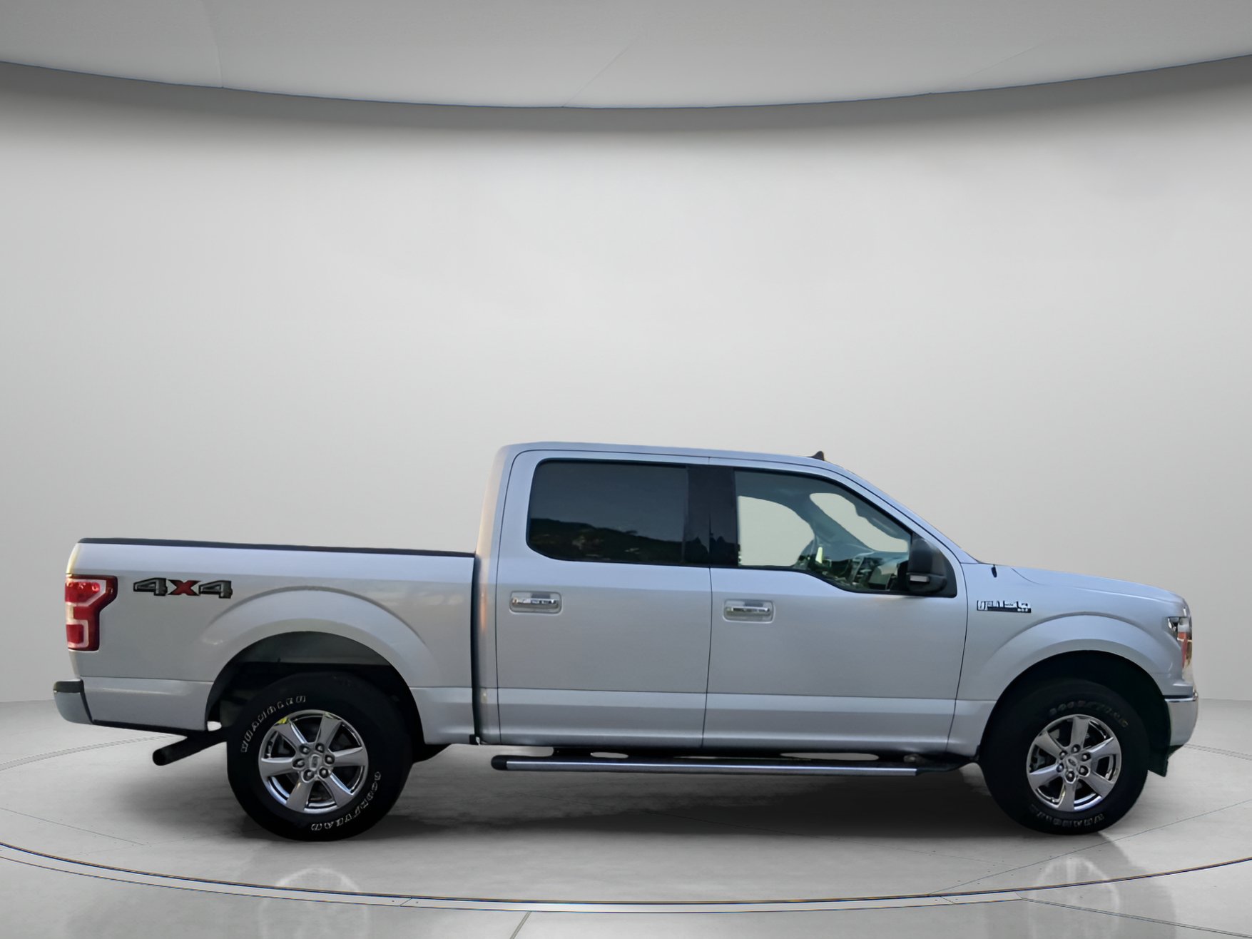 Certified 2019 Ford F150 XLT w/ Equipment Group 302A Luxury AWD/4WD image 32