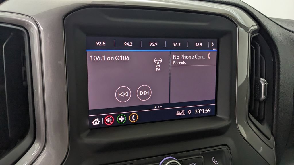 Used 2021 Chevrolet Silverado 1500 Custom Trail Boss AWD/4WD image 23