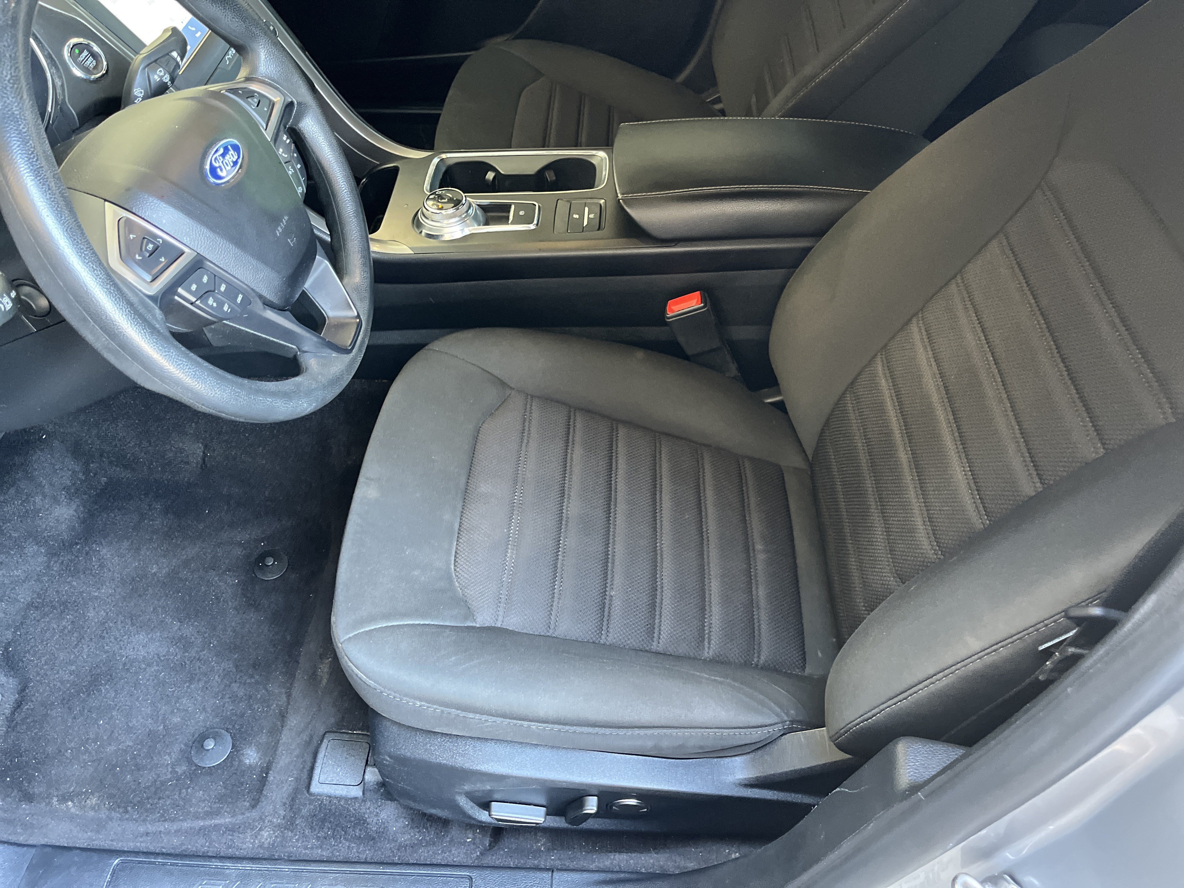 Certified 2020 Ford Fusion SE FWD image 11