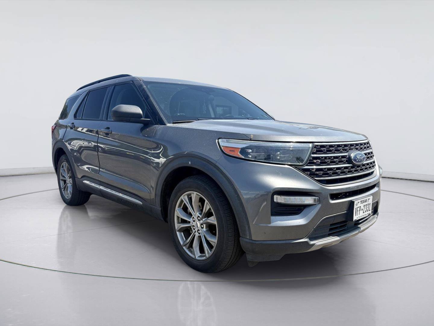 Certified 2022 Ford Explorer XLT w/ Equipment Group 202A RWD image 1
