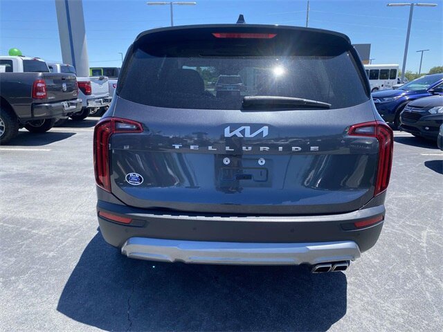 Used 2022 Kia Telluride EX w/ EX Premium Package FWD image 6