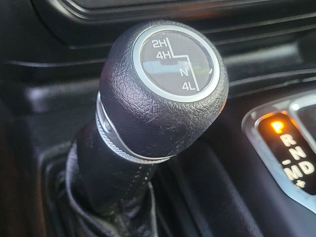 Used 2022 Jeep Wrangler Sport AWD/4WD image 17