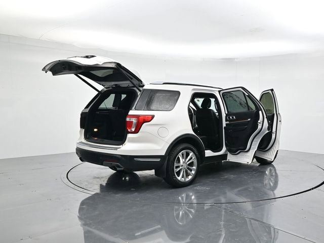 Certified 2018 Ford Explorer Limited w/ Class II Trailer Tow Package image 51