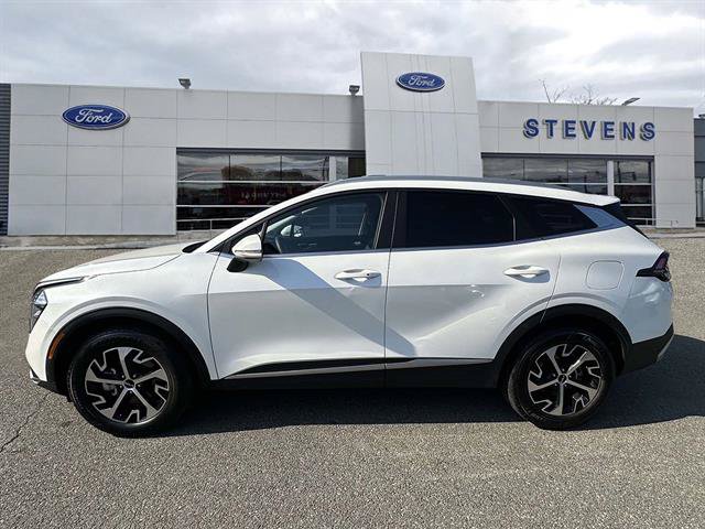 Used 2023 Kia Sportage EX AWD/4WD image 3