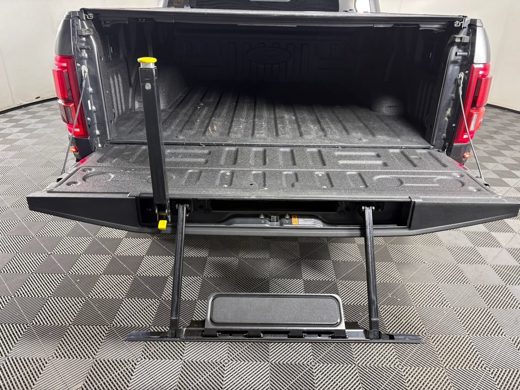Certified 2018 Ford F150 Raptor w/ Equipment Group 802A Luxury AWD/4WD image 34