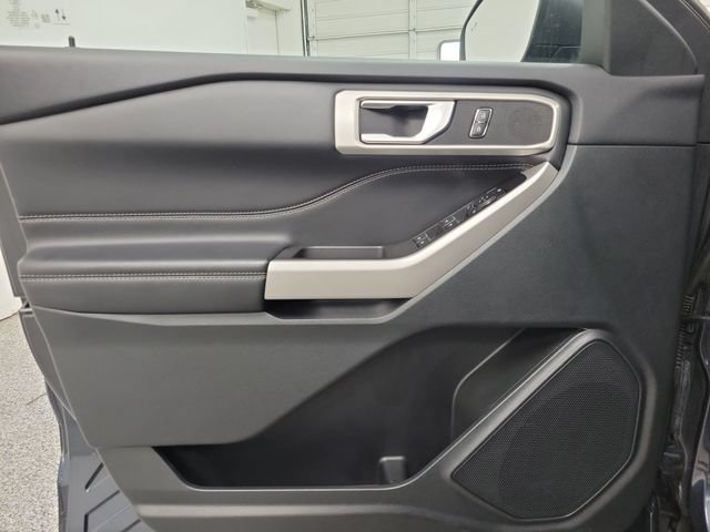 Certified 2024 Ford Explorer XLT w/ Equipment Group 202A AWD/4WD image 18