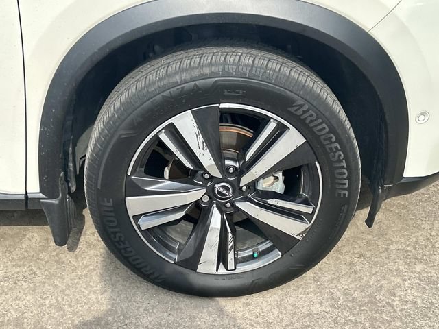 Used 2023 Nissan Rogue Platinum w/ Platinum Premium Package AWD/4WD image 10
