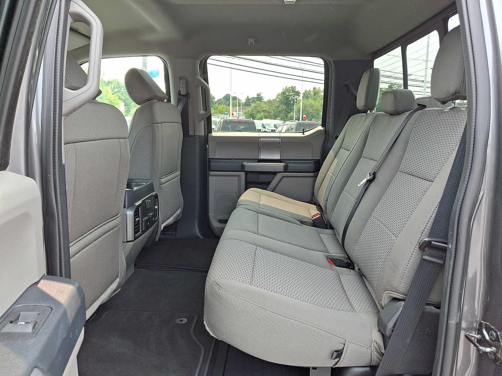 Certified 2022 Ford F250 XLT w/ XLT Premium Package AWD/4WD image 10