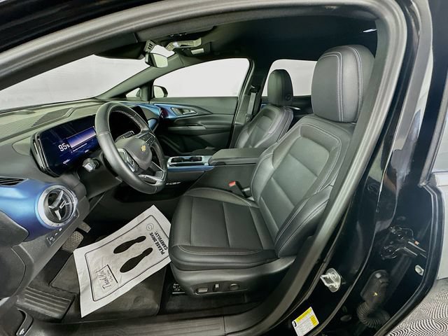 Used 2024 Chevrolet Equinox EV LT FWD image 27