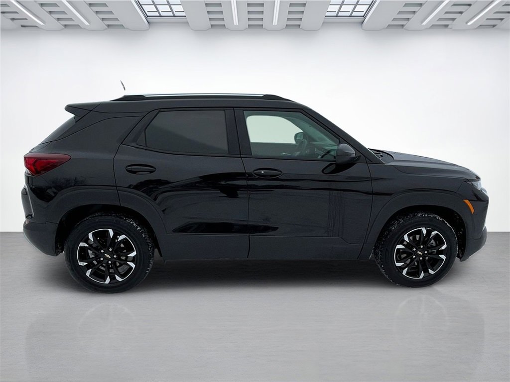 Used 2022 Chevrolet TrailBlazer LT w/ Convenience Package image 2