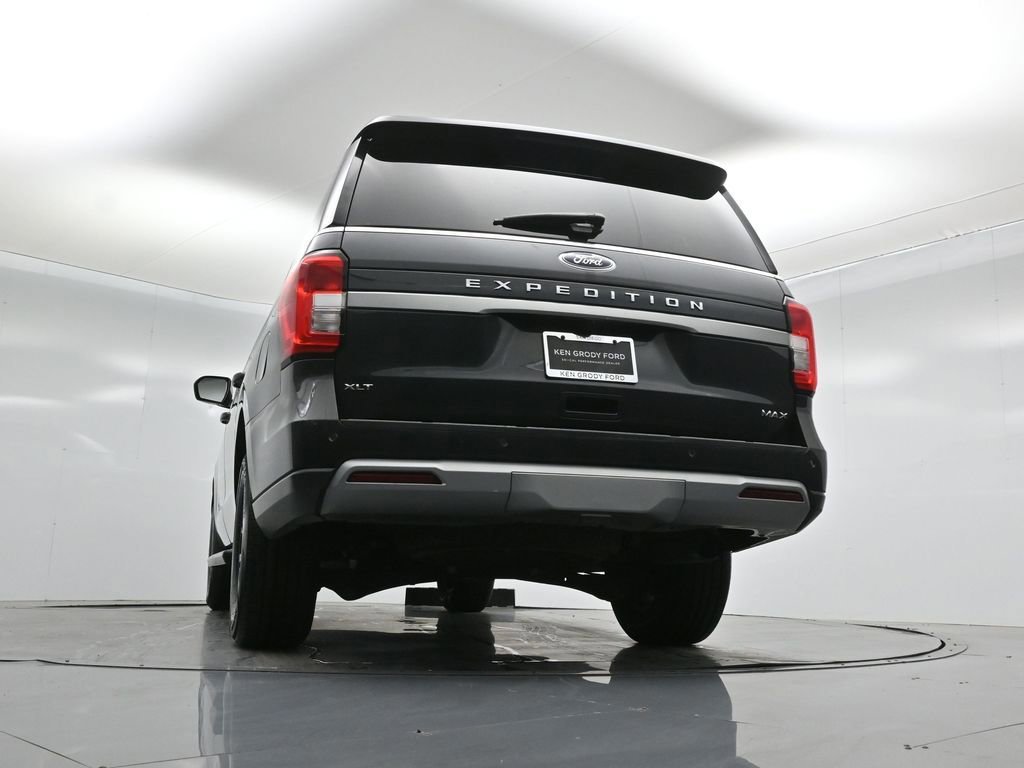 Certified 2024 Ford Expedition Max XLT image 16