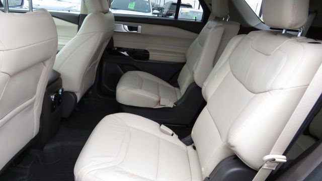 Certified 2023 Ford Explorer Platinum w/ Technology Package image 6