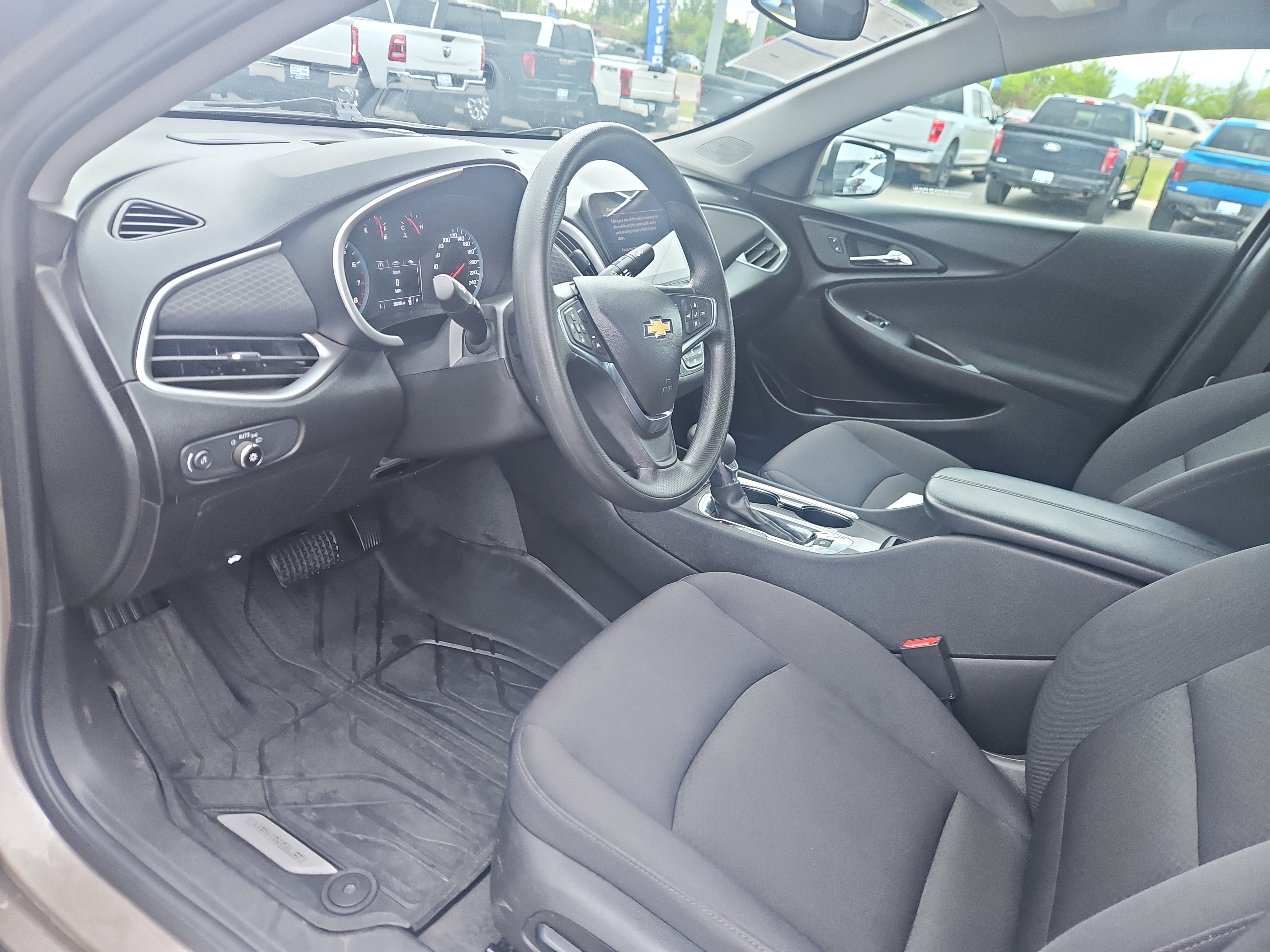 Used 2025 Chevrolet Malibu LT FWD image 10