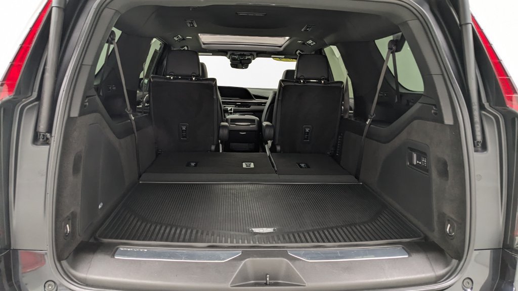 Used 2024 Cadillac Escalade ESV Sport w/ Touring Package AWD/4WD image 9