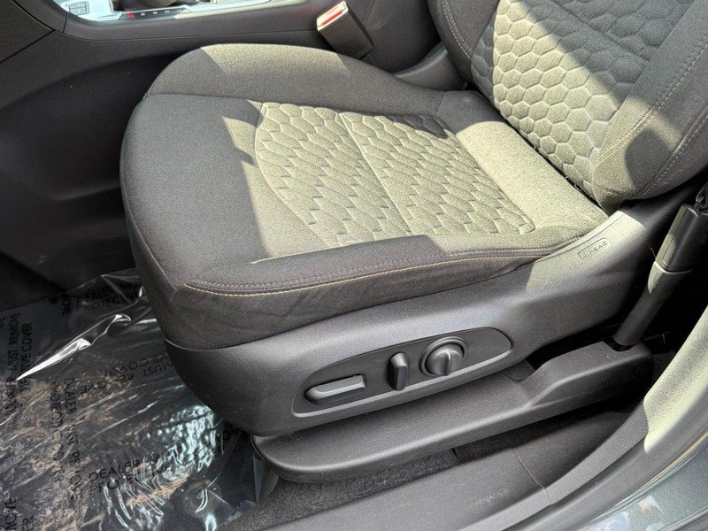Used 2019 Chevrolet Equinox LT AWD/4WD image 28