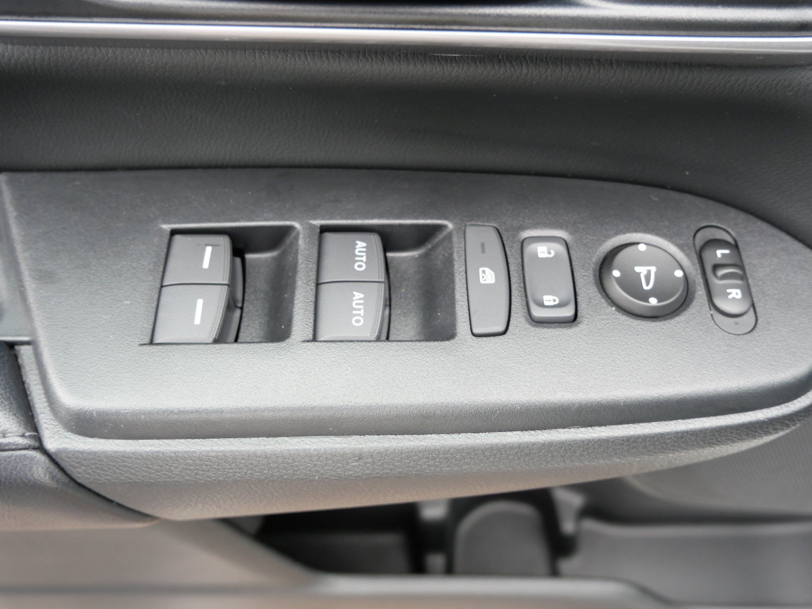 Used 2018 Honda CR-V EX-L image 20