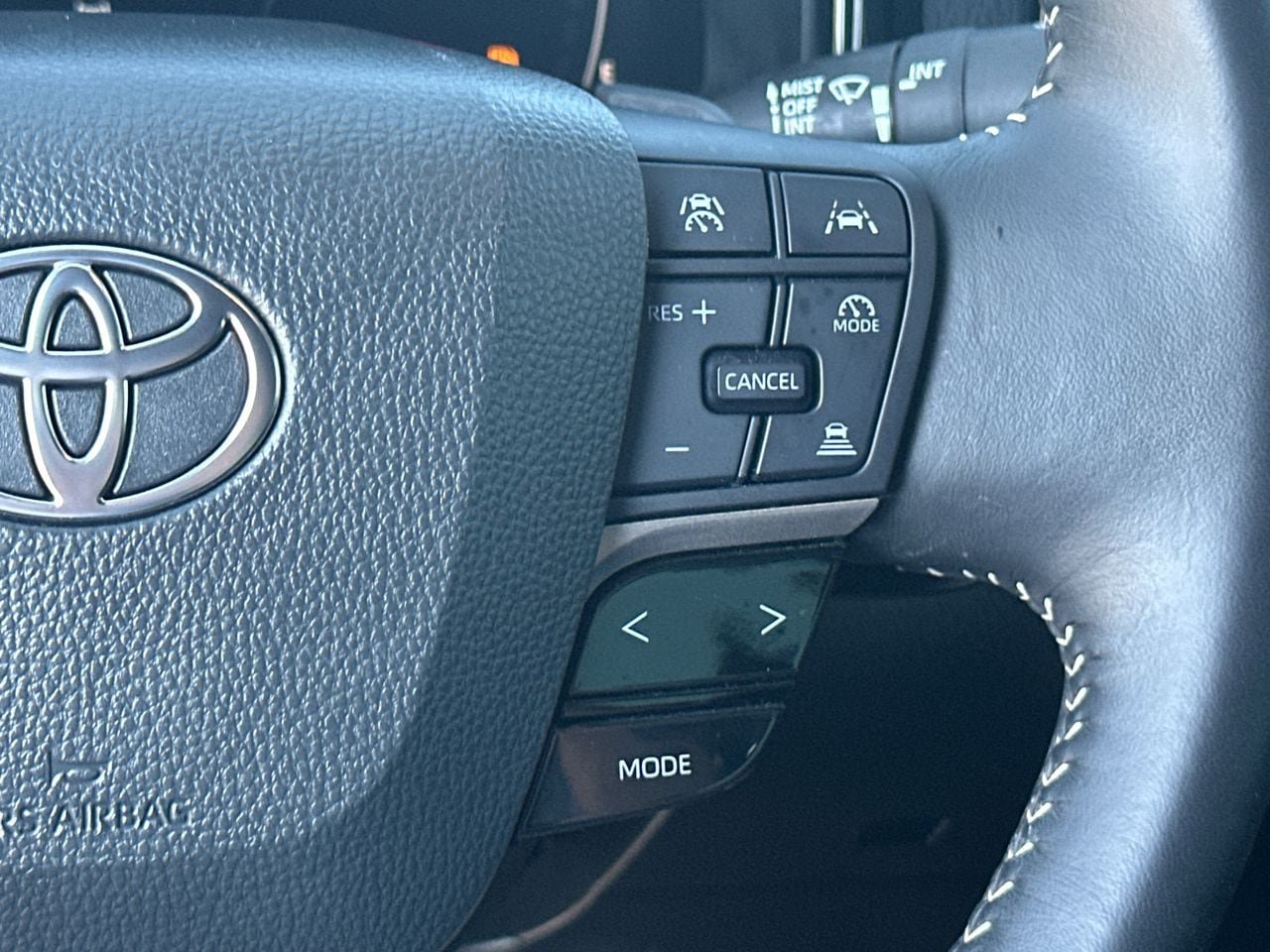 Used 2025 Toyota Camry SE w/ Multimedia Upgrade Package FWD image 27