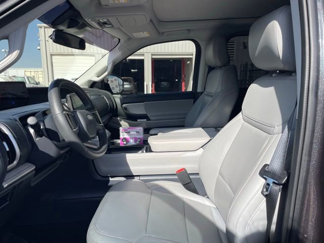 Certified 2025 Ford Expedition Active image 7