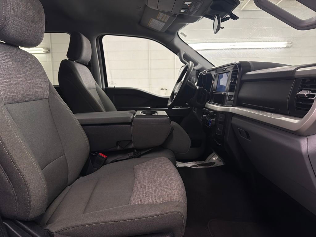 Certified 2025 Ford F250 XLT image 28