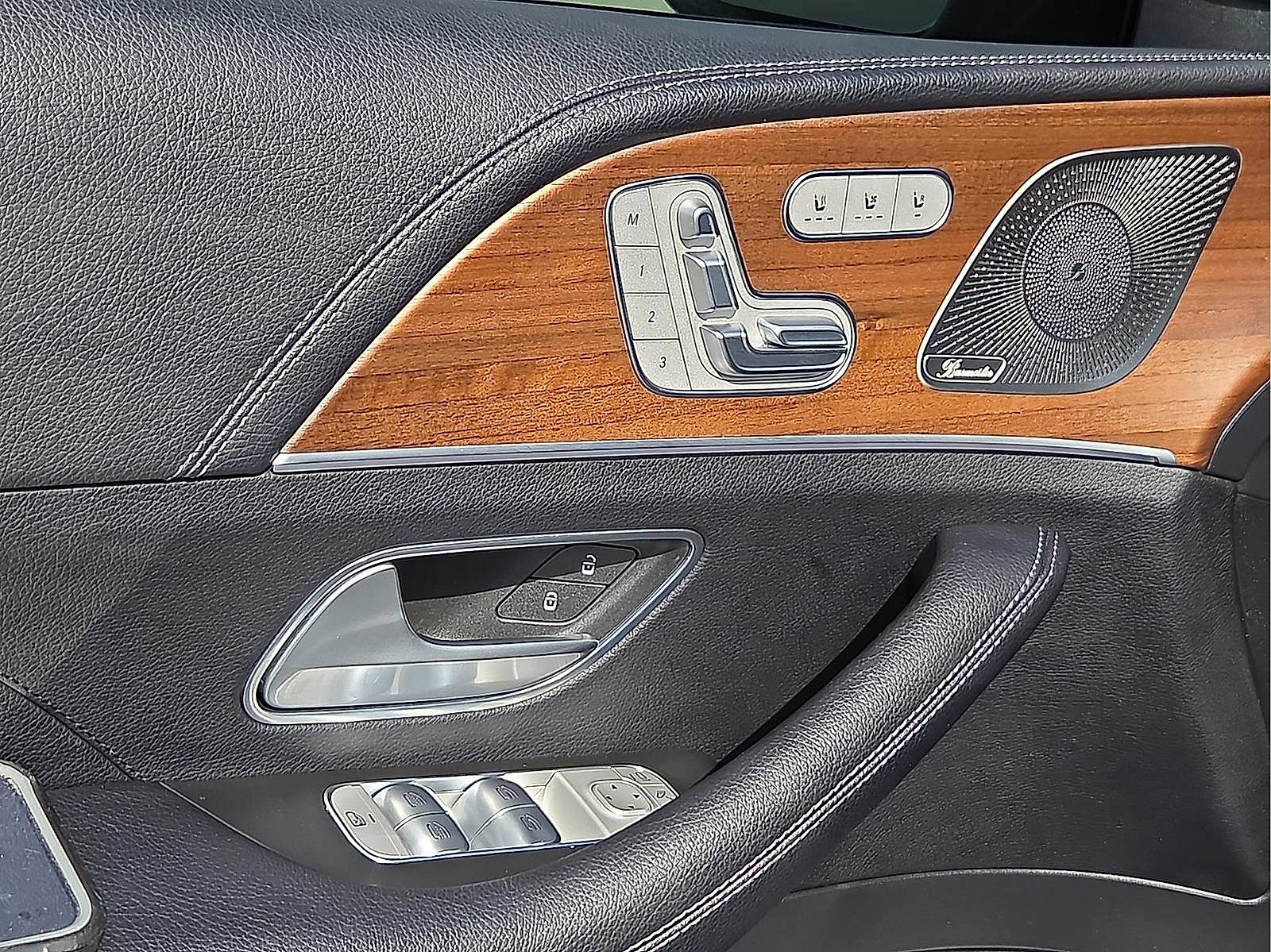 Used 2024 Mercedes-Benz GLS 450 4MATIC image 14