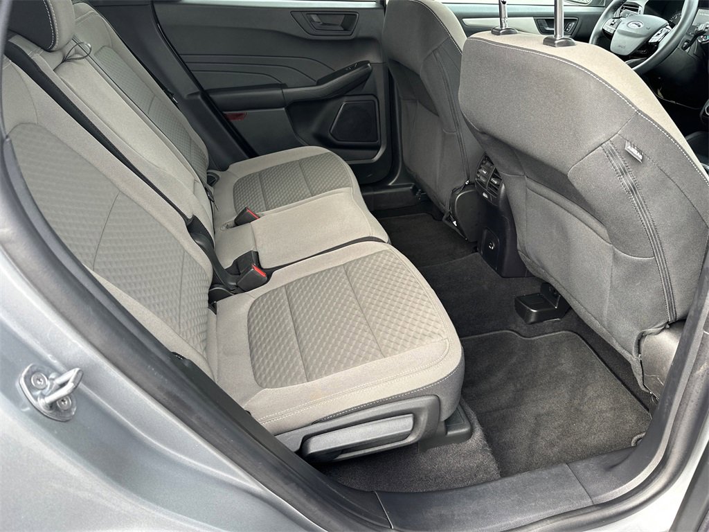 Certified 2022 Ford Escape SE w/ SE Sport Appearance Package image 15