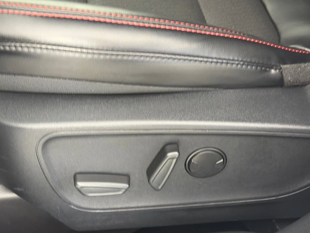 Certified 2025 Ford Escape ST-Line Select image 26