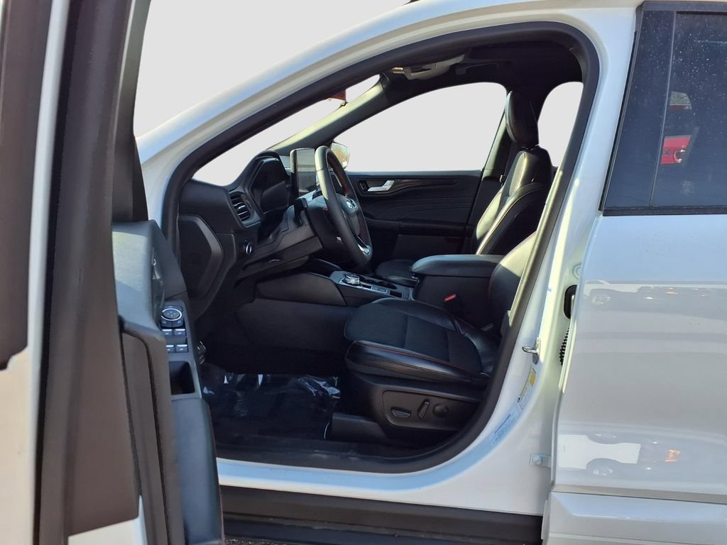 Certified 2023 Ford Escape ST-Line w/ Tech Pack #1 AWD/4WD image 24