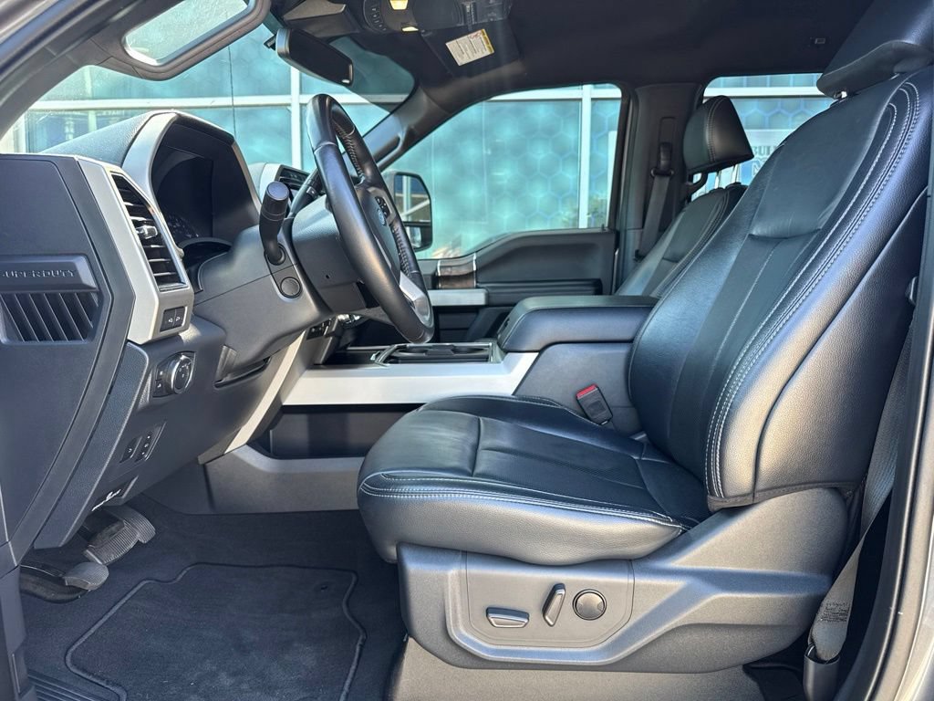 Certified 2022 Ford F250 Lariat w/ Black Appearance Package AWD/4WD image 8